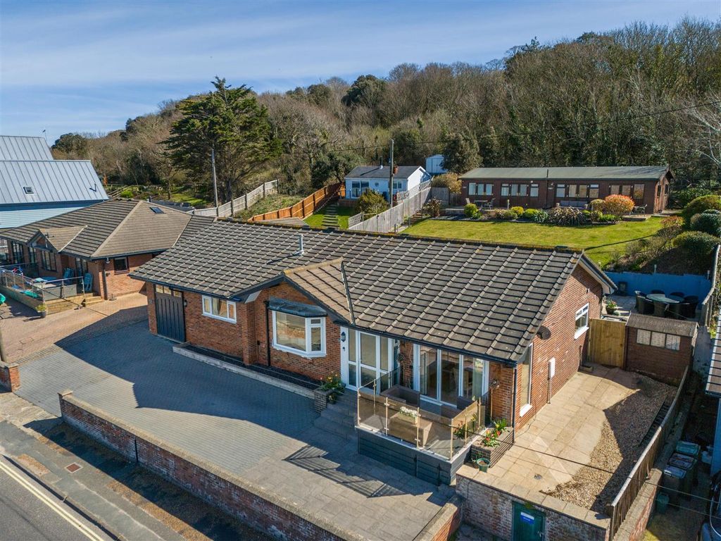 Prince's Esplanade, Cowes, PO31