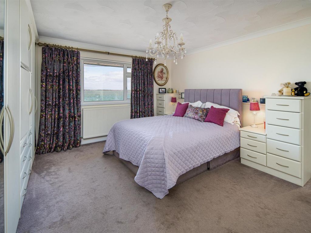 Prince's Esplanade, Cowes, PO31
