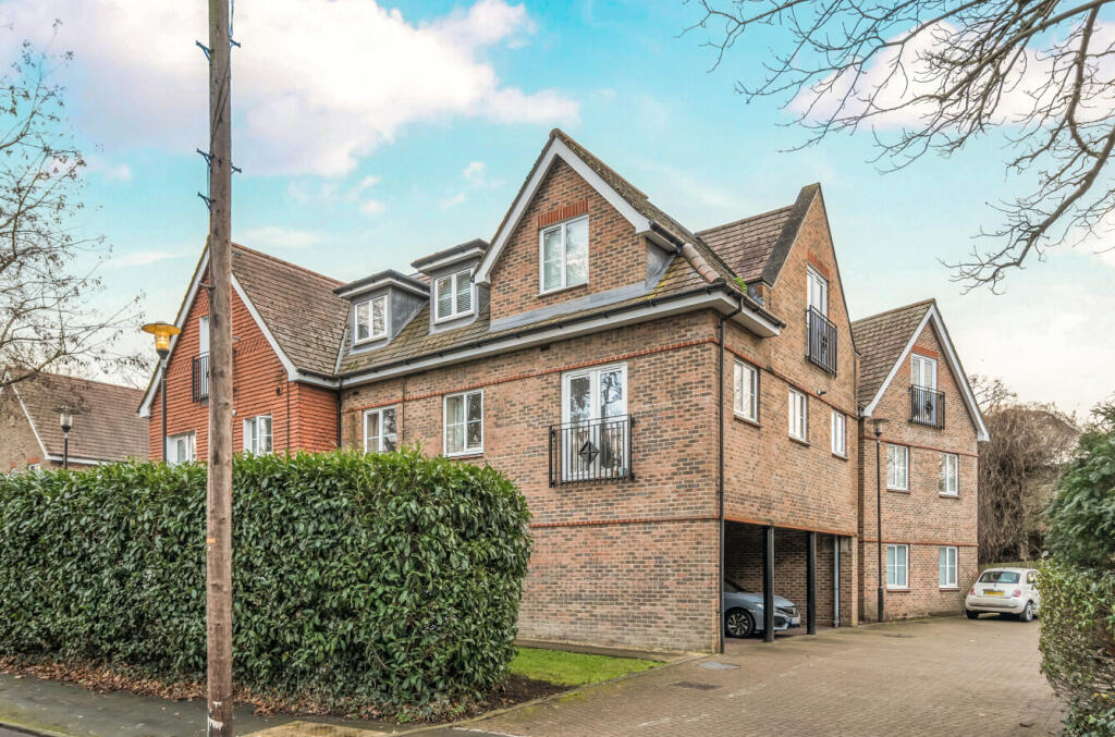 Stretton Court, Wey Road, Weybridge, KT13