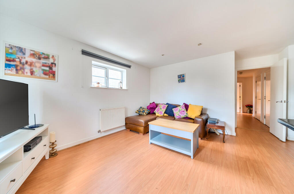 Stretton Court, Wey Road, Weybridge, KT13