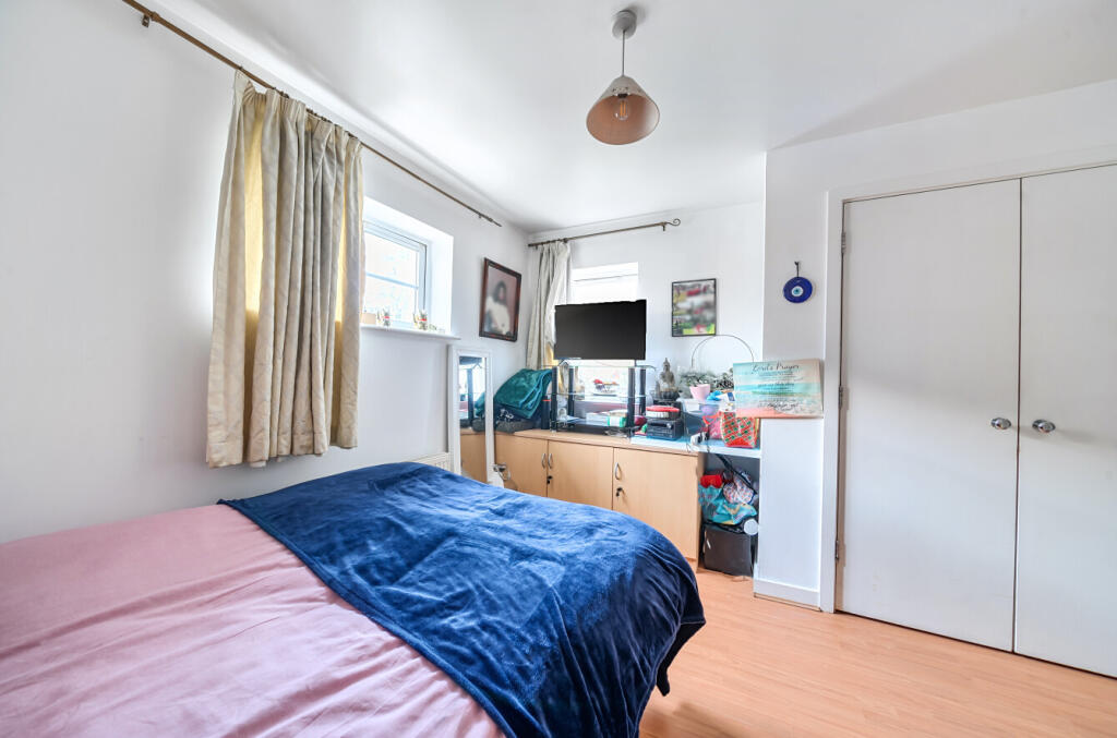 Stretton Court, Wey Road, Weybridge, KT13