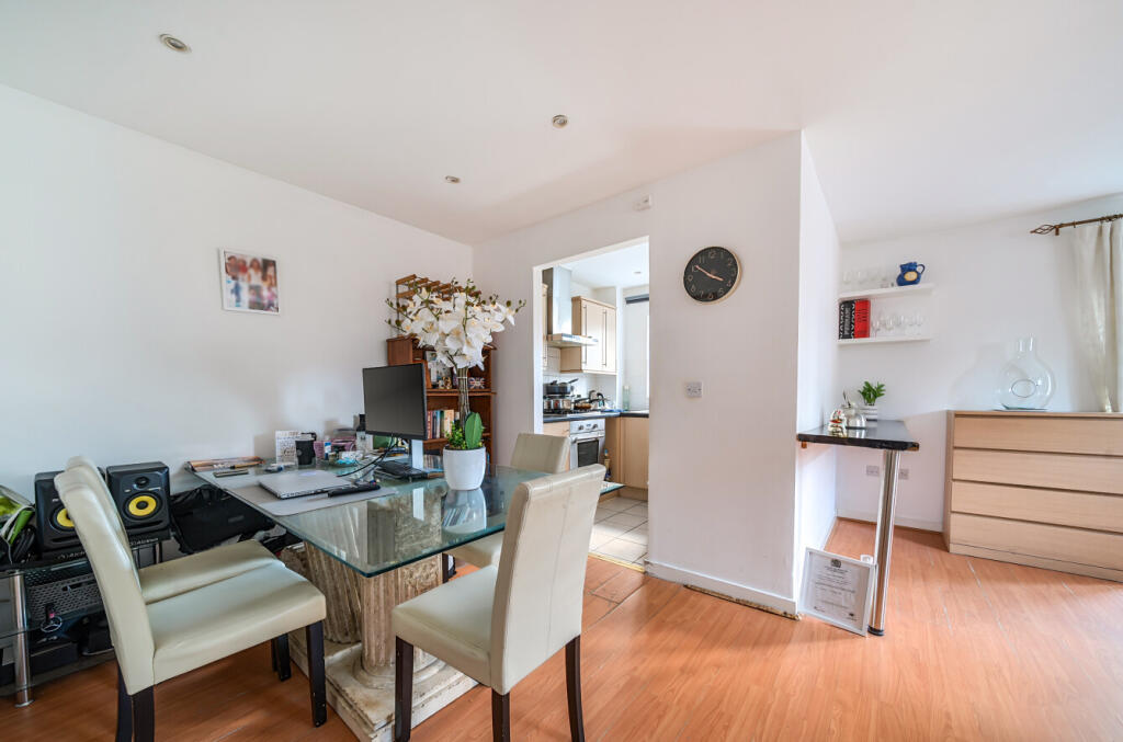Stretton Court, Wey Road, Weybridge, KT13