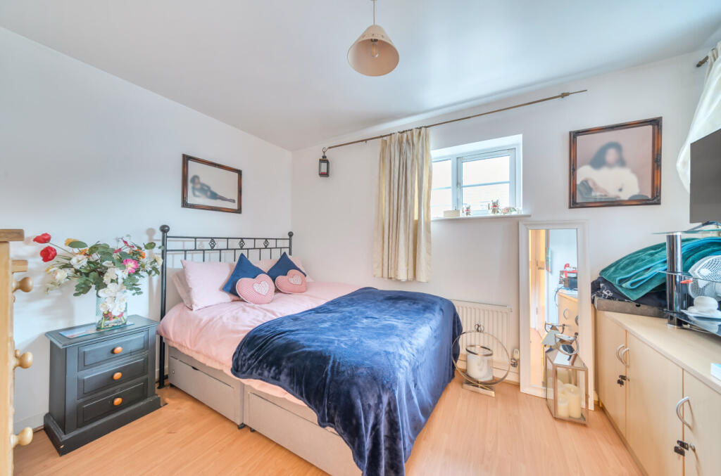 Stretton Court, Wey Road, Weybridge, KT13