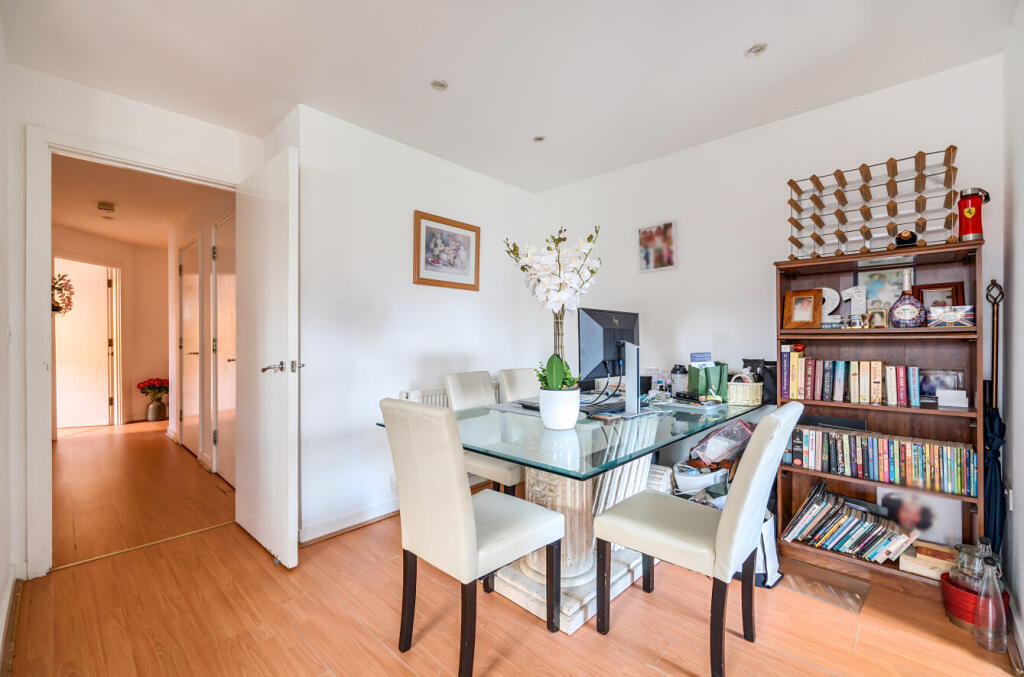 Stretton Court, Wey Road, Weybridge, KT13