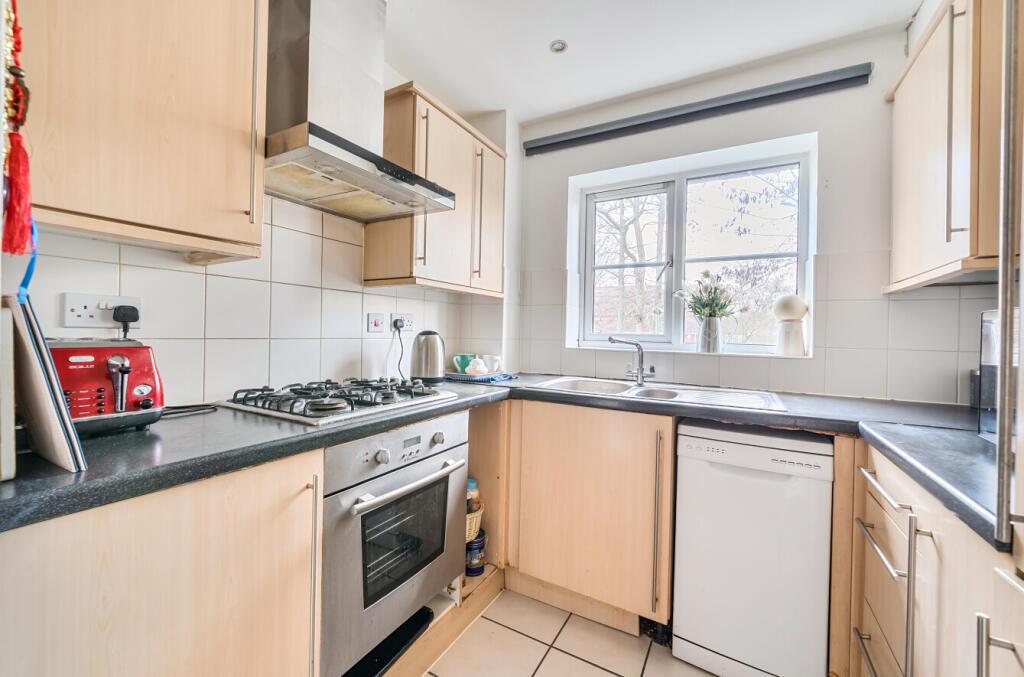 Stretton Court, Wey Road, Weybridge, KT13