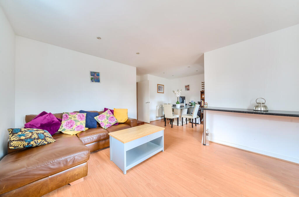 Stretton Court, Wey Road, Weybridge, KT13