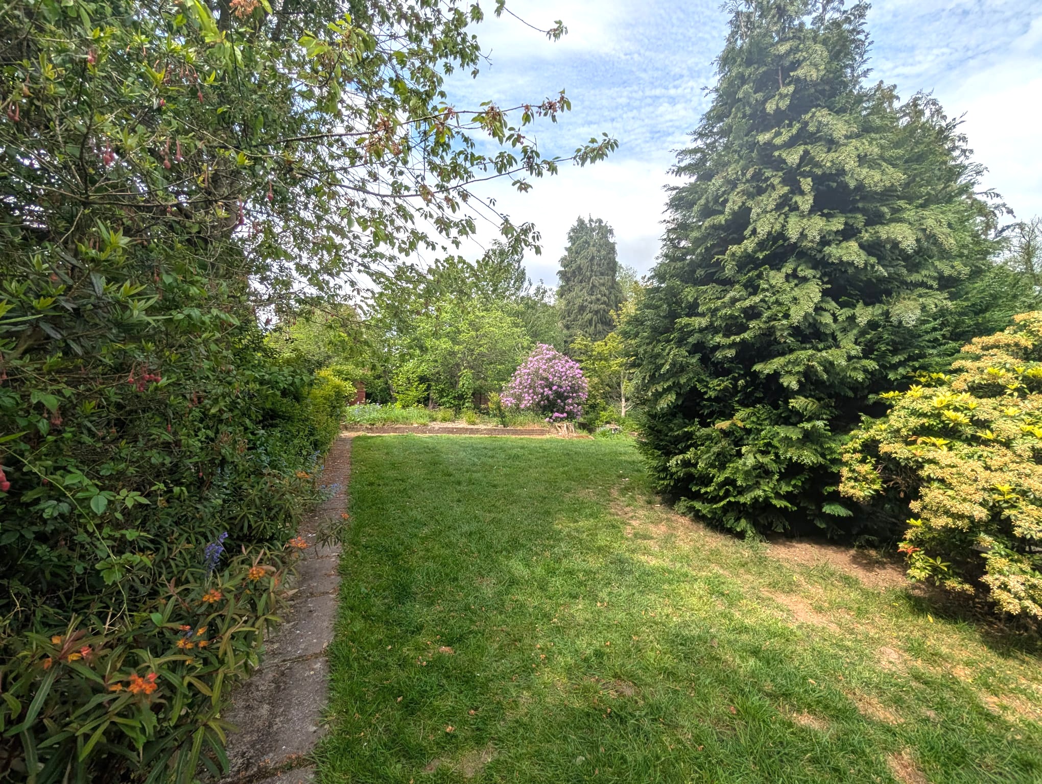 Brighton Road, Tadworth, KT20