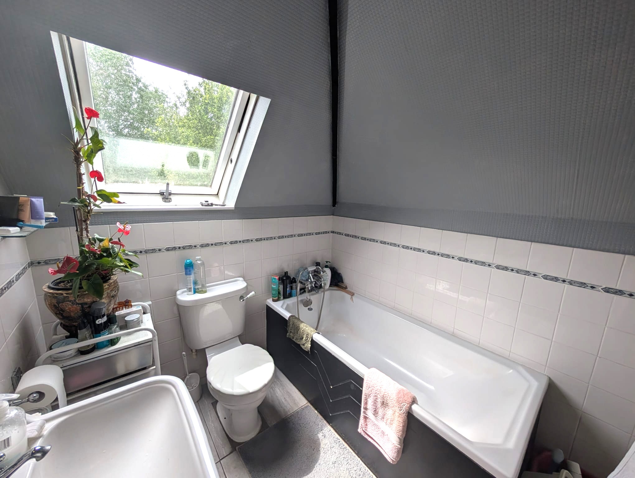 Brighton Road, Tadworth, KT20