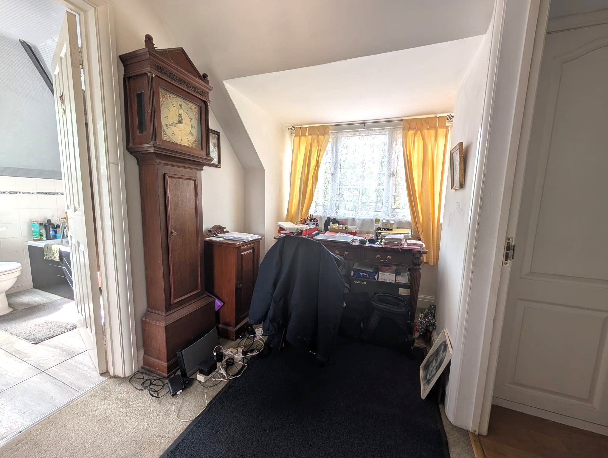 Brighton Road, Tadworth, KT20