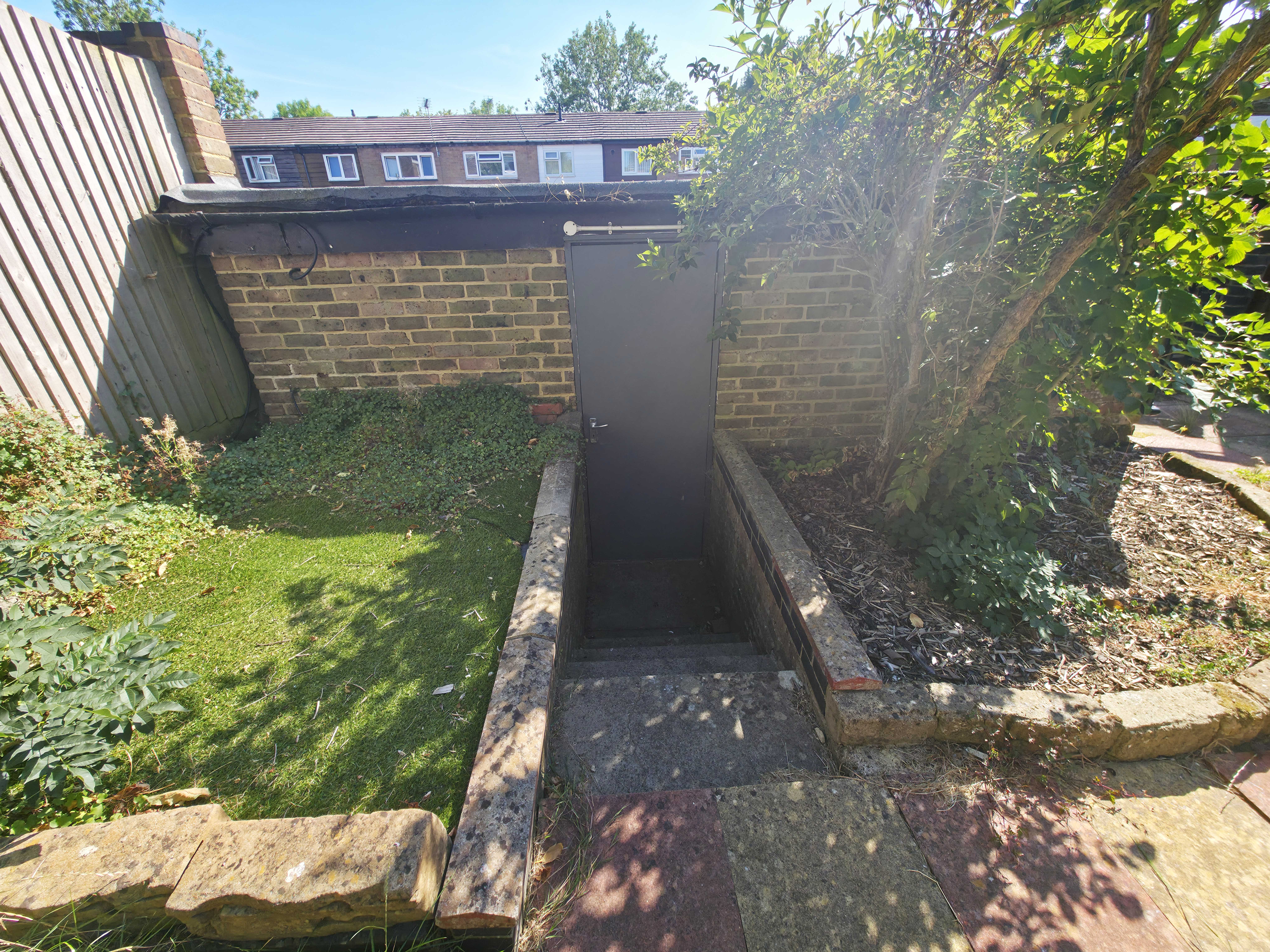 Dovedale Crescent, Crawley, RH11