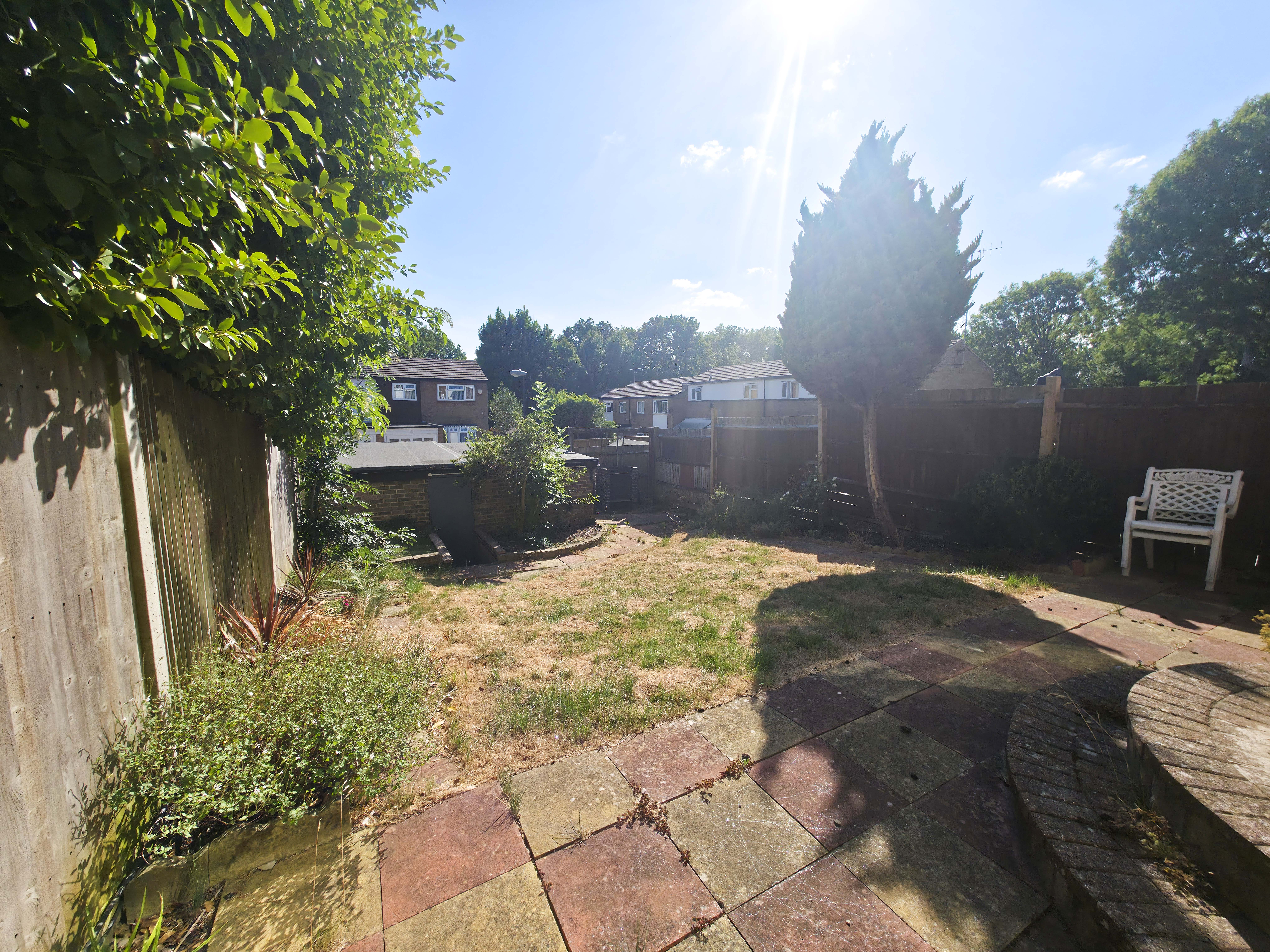 Dovedale Crescent, Crawley, RH11