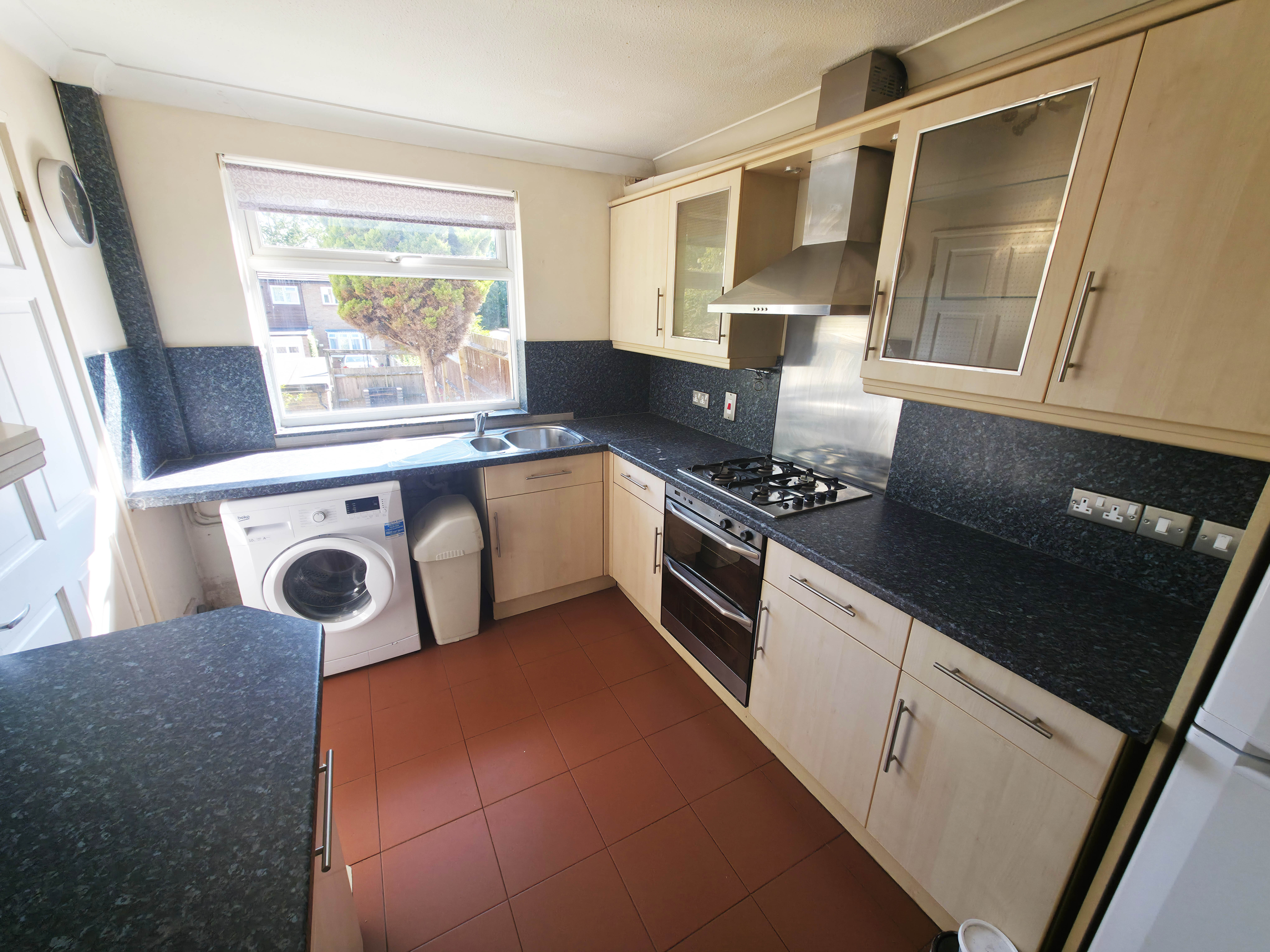Dovedale Crescent, Crawley, RH11