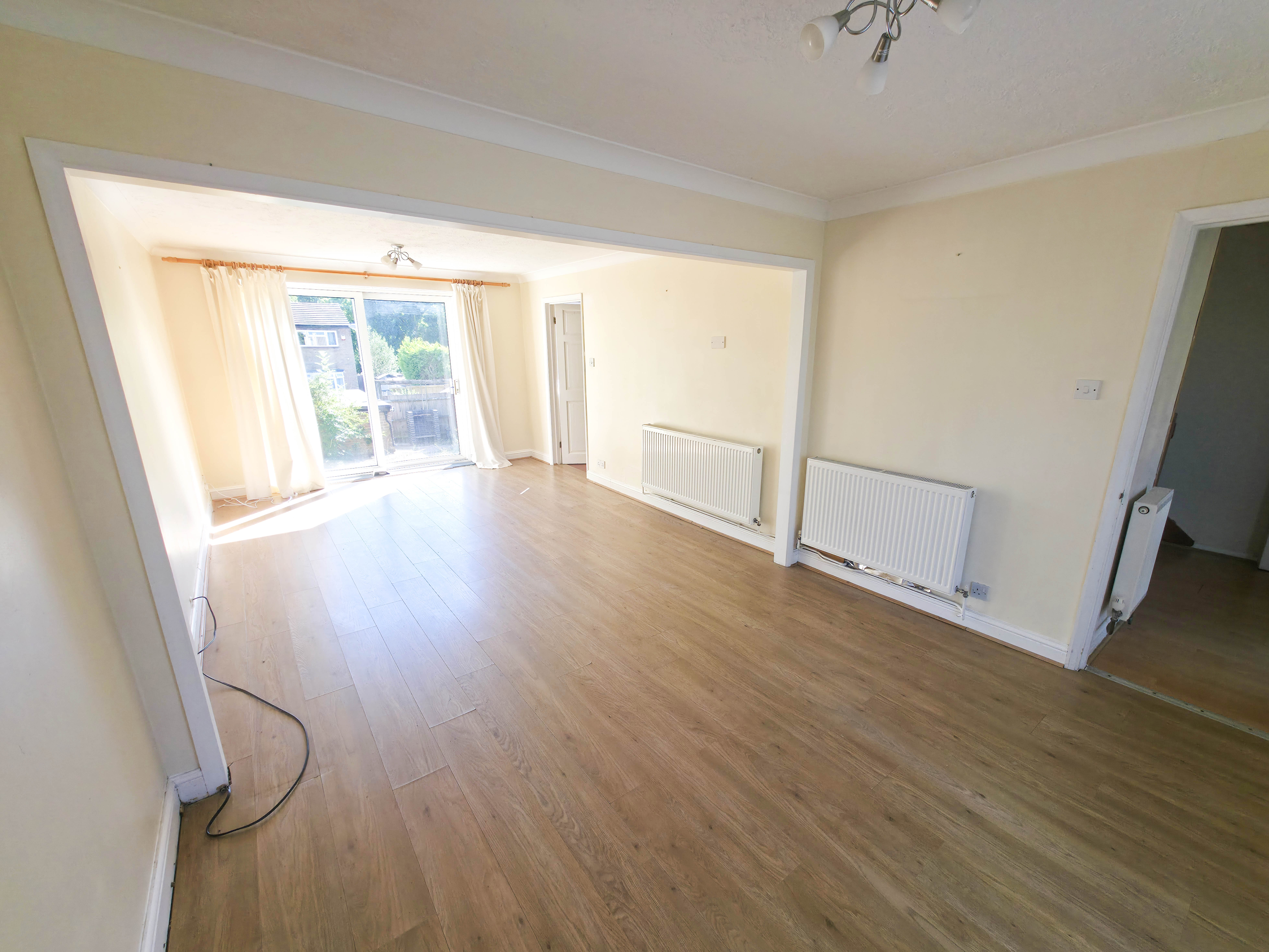 Dovedale Crescent, Crawley, RH11