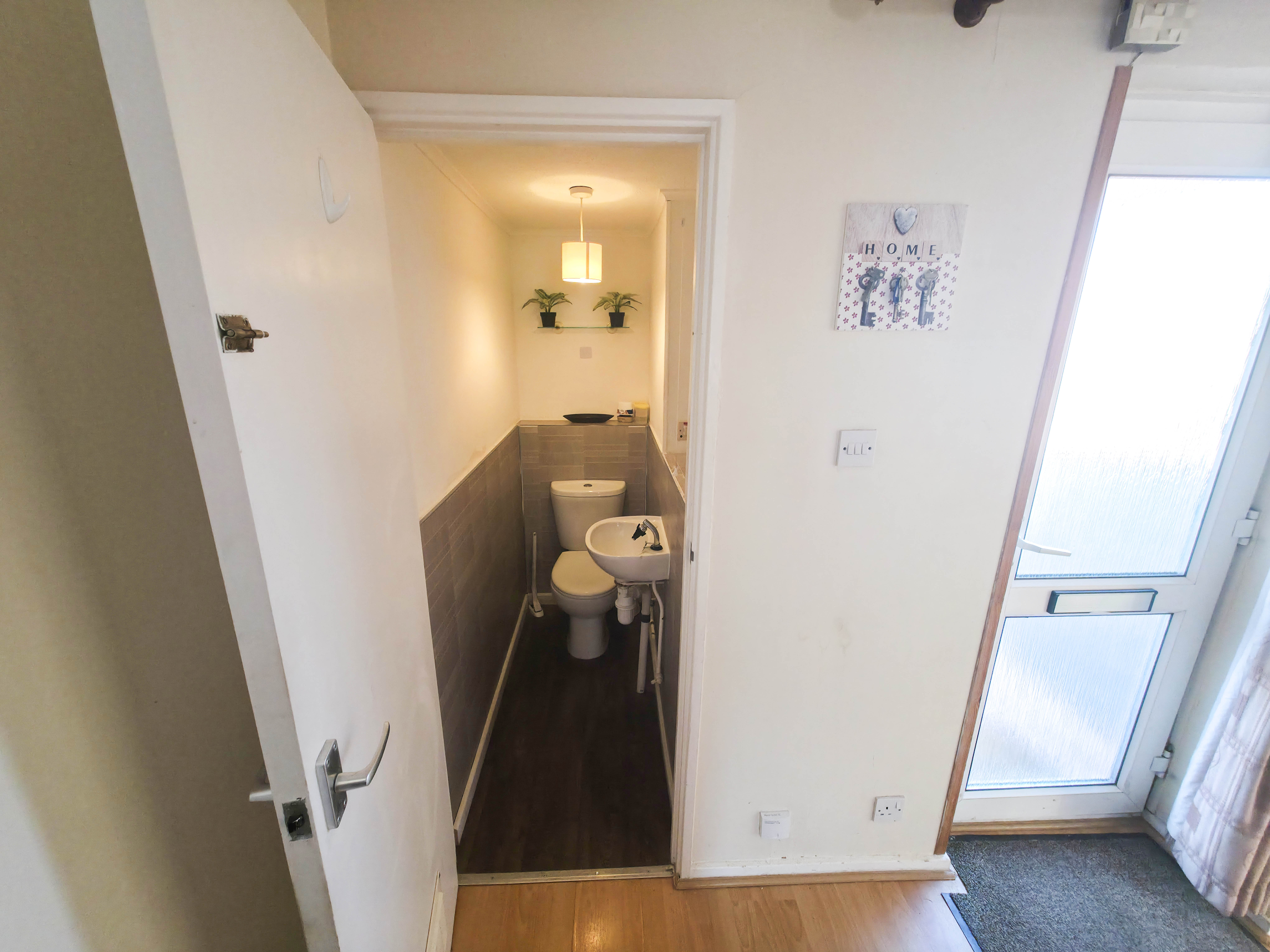 Dovedale Crescent, Crawley, RH11